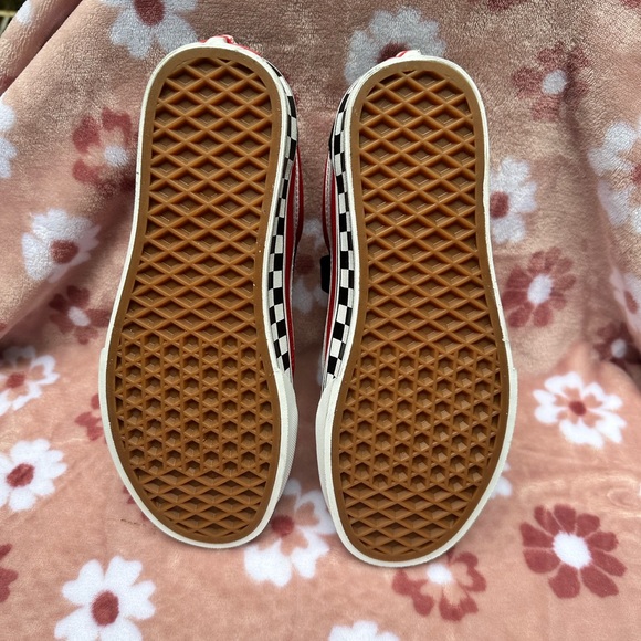 Vans - Picture 4 of 6